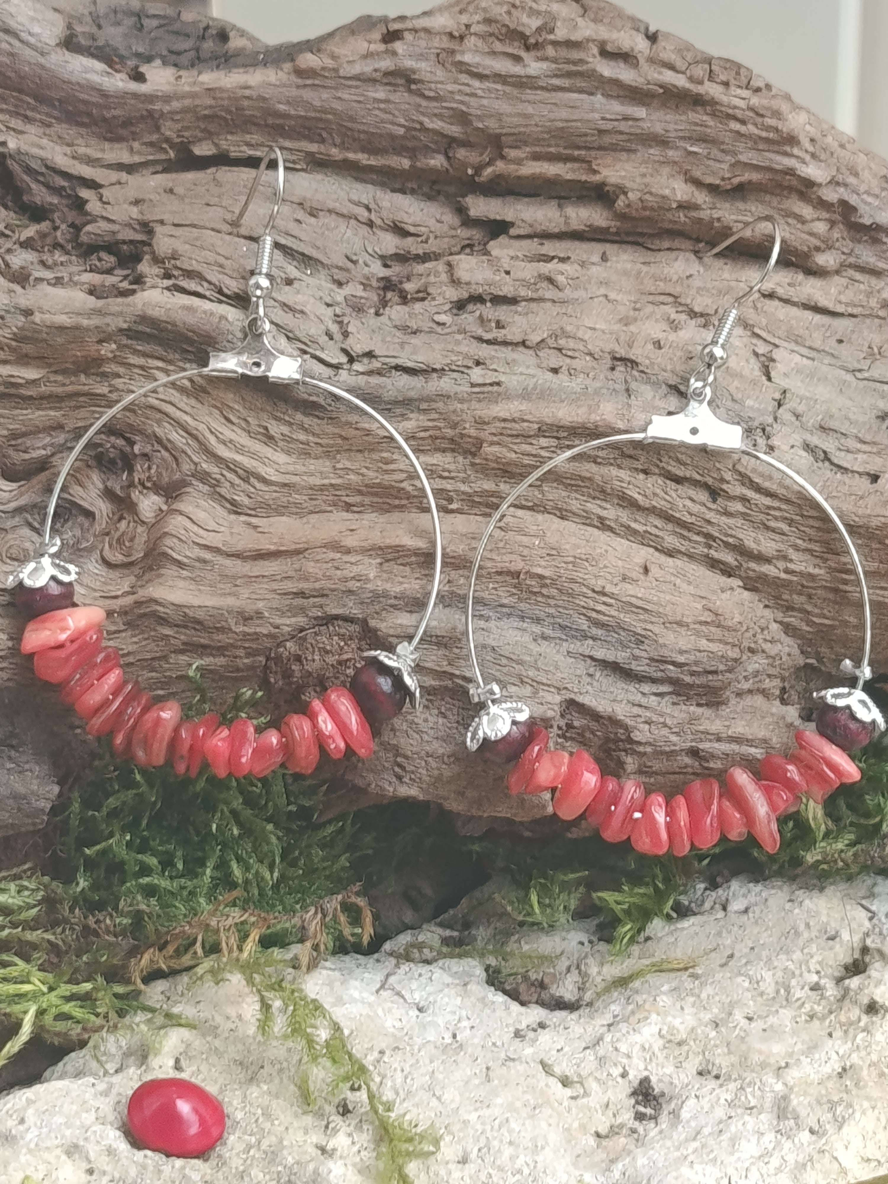 Boucles d'oreilles pierres et emblème